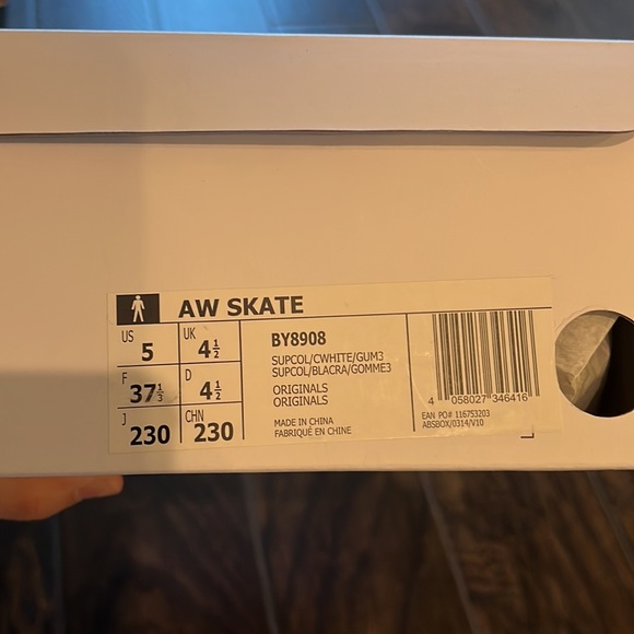 Adidas x Alexander Wang M 5us (fit W 6us) - Picture 5 of 5